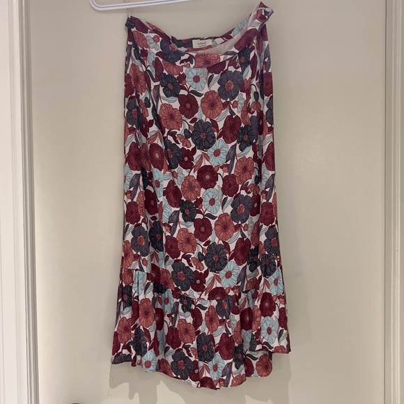 Aritzia / Wilfred Chariot Skirt Birch/Warm Sienna Red Size 2 - Picture 2 of 3